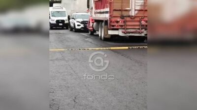 URGENTE: Disparan a dos hombres y matan a uno en la Central de Abastos