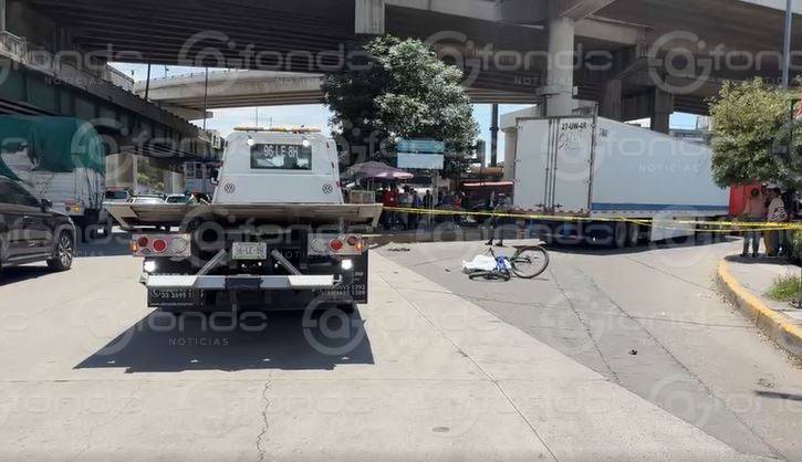 URGENTE: Nereida iba en su bicicleta hasta que un tráiler la arrolló y murió