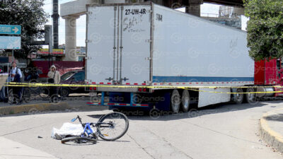 DRAMÁTICO. Nereyda pedaleaba su bicicleta cuando fue arrollada por un tráiler