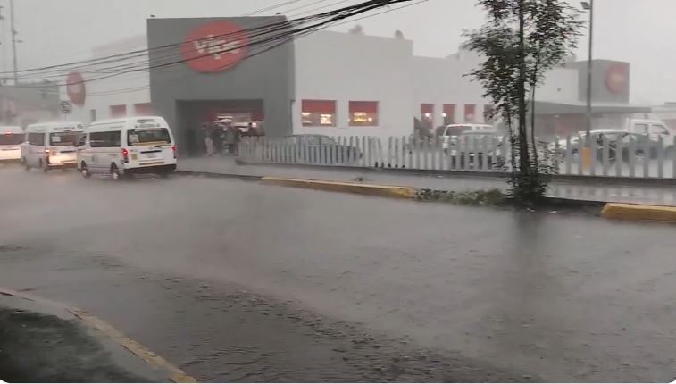 VIDEO. Tormenta azota de nuevo el valle de México; varias vialidades están colapsadas
