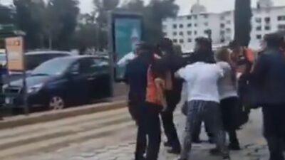 VIDEO: Farderos reciben paliza en un Chedraui y amenazan con ‘llamar a una patrulla’