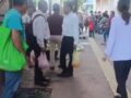 VIDEO: ‘Mal de amores’; mujeres arman pelea por un hombre en un mercado