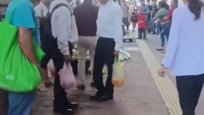 VIDEO: ‘Mal de amores’; mujeres arman pelea por un hombre en un mercado