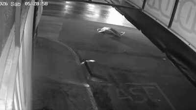 VIDEO: Difunden momento en que un señor muere arrollado y el conductor huye