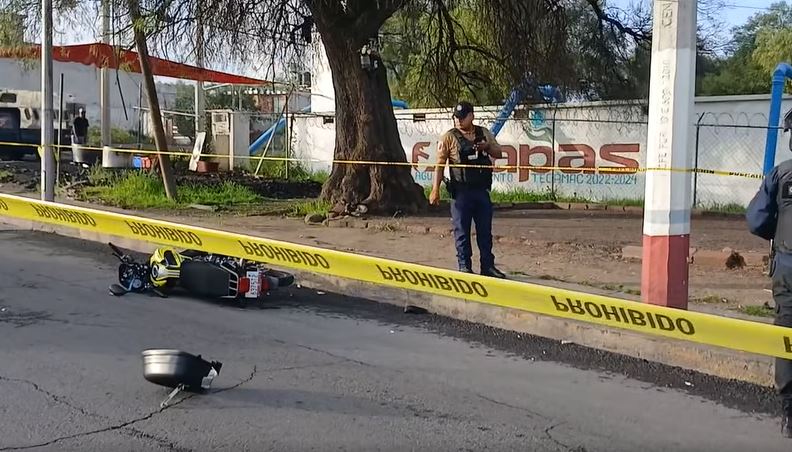 TRAGEDIA: Apenas amanecía cuando un motociclista murió al pasar por un hoyo