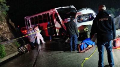 PESADILLA: Viaje familiar termina en tragedia; mueren cuatro personas en fuerte choque