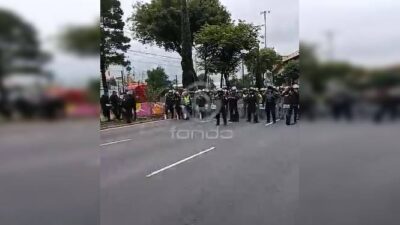 URGENTE: Marcha de la CNTE avanza al Estadio Ciudad de México; cientos de policías los esperan