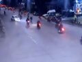 VIDEO: Auto se lleva a nueve motociclistas por culpa de otro biker; uno muere
