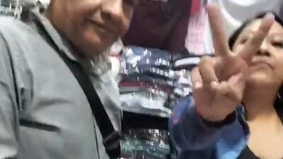 VIDEO. Nueva estafa; vendedores del centro niegan hacer recibido transferencia y atacan a clientes