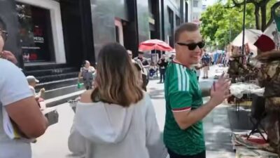 VIDEO: ‘¡Vete a tu país!’; comerciantes del Centro Histórico agreden a youtuber Oscar Alejandro