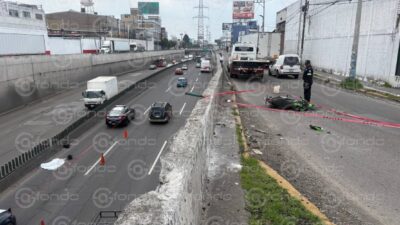 URGENTE: Motociclista ya no llegó a ver el partido; muere al chocar y caer varios metros