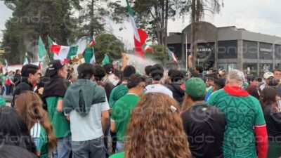 URGENTE: Fanáticos de la Selección Mexicana salen a festejar su primer triunfo en Edomex