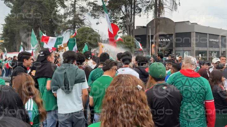 URGENTE: Fanáticos de la Selección Mexicana salen a festejar su primer triunfo en Edomex