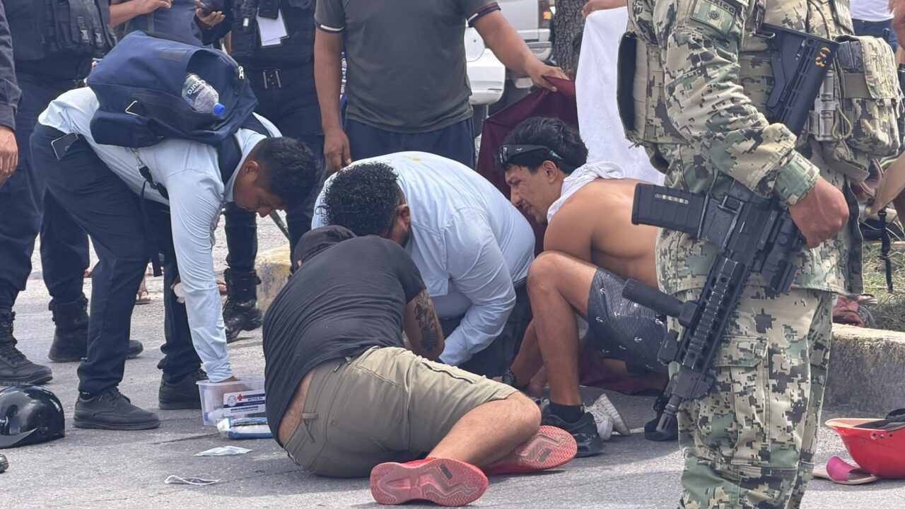 TERRIBLE: Madre y tía llevaban a una bebé en moto; las chocaron y la pequeña está muy grave