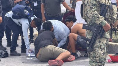 TERRIBLE: Madre y tía llevaban a una bebé en moto; las chocaron y la pequeña está muy grave