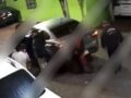 VIDEO: Graban asesinato de un joven durante borrachera ‘de amigos’ en la calle