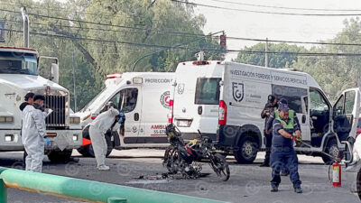 TRAGEDIA. Motociclista muere tras ser embestido por una pipa que intentó ganarle el paso