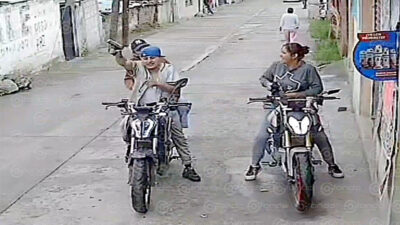VIDEO. Pobladores intentan linchar a hombres armados que andaban disparando en su comunidad