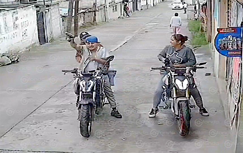 VIDEO. Pobladores intentan linchar a hombres armados que andaban disparando en su comunidad