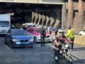 URGENTE: Taxista se sintió mal, se detuvo y murió sentado en su auto