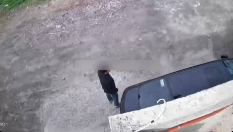 VIDEO: ‘Niños’ armados agreden, amenazan y aterrorizan a vecinos en Edomex