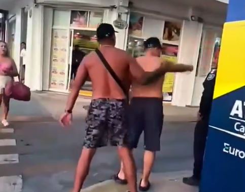 VIDEO: Chilangos ‘mala copa’ insultan a empleados de bar de playa y reciben una golpiza