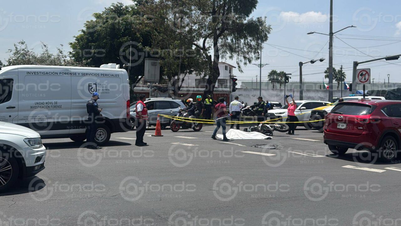 URGENTE: Motociclista muere arrollado junto a una estación del Metrobús