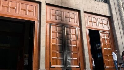 PROFANO: Sujeto prende fuego a una famosa iglesia y la policía lo deja ir