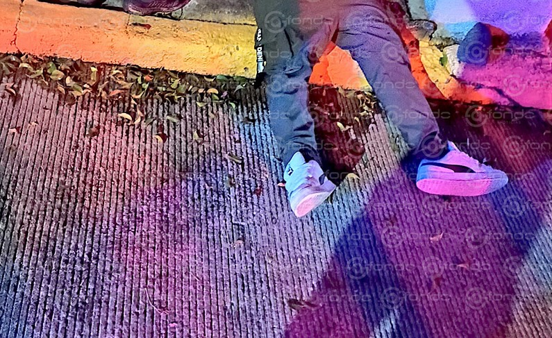 TERROR. Ejecutan a presunto extorsionador y dejan mensaje junto a su cuerpo en Edomex