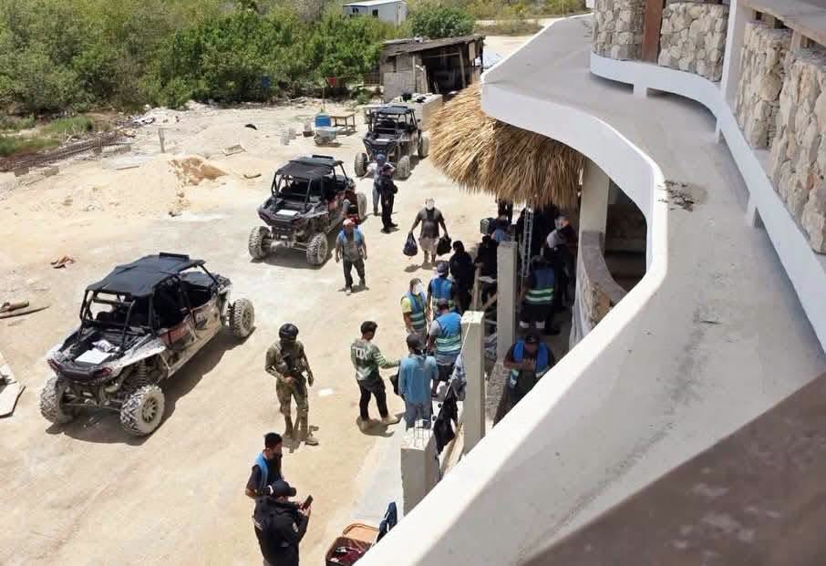 ALERTA: Ataque en el paraíso; sicarios en lanchas disparan a policías y marinos en esta isla turística