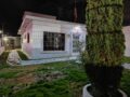 VIDEO: Vecinos destrozan casa de un sujeto que ofendió a una mujer que vendía ‘chácharas’