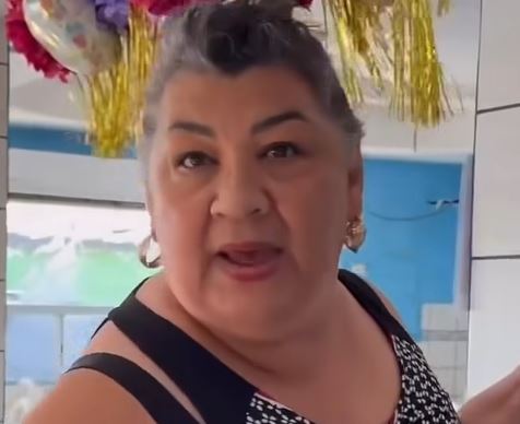 VIDEO: ‘Tienen mier…’; señoras arman un ‘teatrito’ para no pagar sus camarones