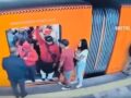 VIDEO: Jóvenes se dan con todo y ‘de la nada’ en una estación del Metro
