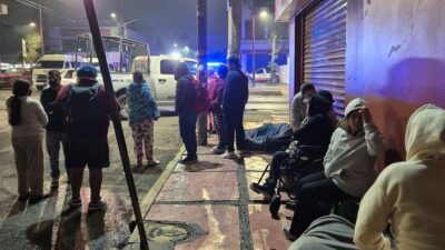 URGENTE: Desalojan a cientos de vecinos por fuerte fuga en un ducto de gas