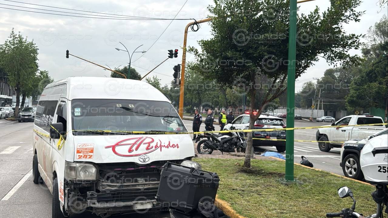 URGENTE: Biker caído al amanecer; motociclista muere impactado por una combi