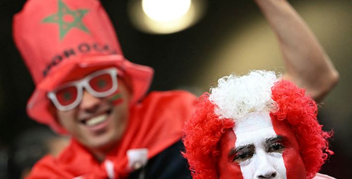 FIESTA: ‘Ya los mexicanizaron’; cientos de marroquíes arman tremenda celebración en el Zócalo