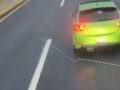 VIDEO: Montachoques causa pánico a pasajeros de autobús y al chofer