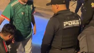 VIDEO: Policía golpea ‘a la mala’ y noquea a un joven ebrio tras derrota de México