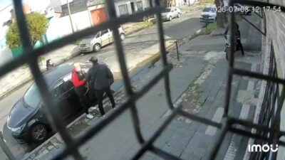 VIDEO: Criminal no sabía que su víctima era un policía retirado y termina muerto