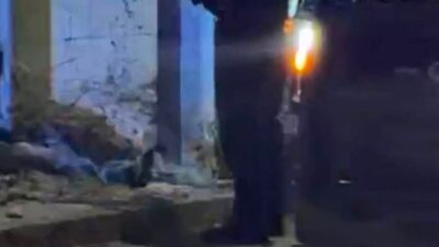 LINCHAMIENTO: Vecinos furiosos amarran y golpean hasta matar a un ladrón