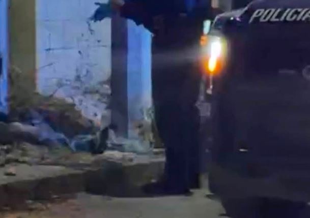 LINCHAMIENTO: Vecinos furiosos amarran y golpean hasta matar a un ladrón