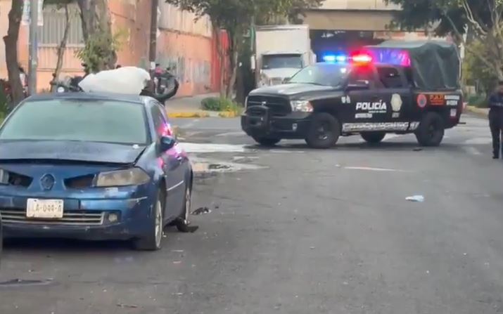 MACABRO: Cuerpo se descomponía en un auto afuera de una ‘Voca’ del IPN