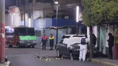 ACRIBILLADO: Conductor iba en su Audi cuando le ‘llovieron’ 15 disparos