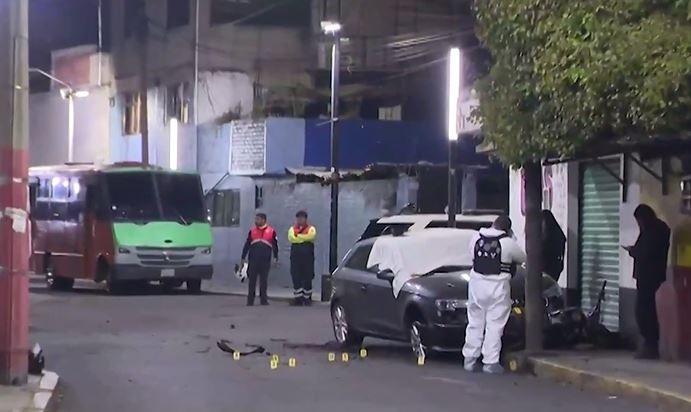 ACRIBILLADO: Conductor iba en su Audi cuando le ‘llovieron’ 15 disparos