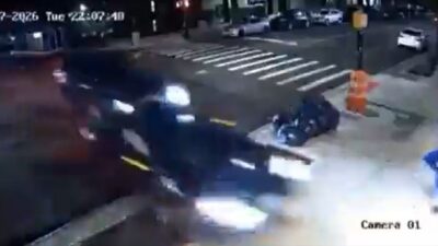 VIDEO: Conductores destrozan un Cadillac y un BMW durante ‘arrancones’ clandestinos