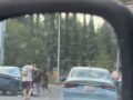 VIDEO: ‘¡Mátala!’; vecinos arman tremenda pelea callejera por un simple ‘laminazo’