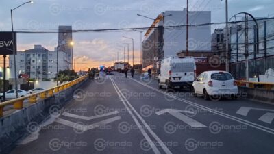 FATAL: Motociclista no controló su ‘potro’ y murió al derrapar en un puente