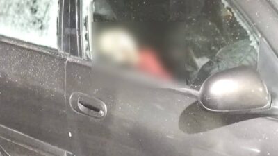 EJECUCIÓN: Pareja estaba en un auto por la madrugada cuando los acribillaron