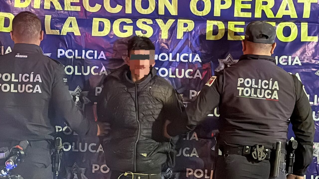 VÁNDALO: Policías de Toluca capturan a adolescente que dañó un cajero y una tienda