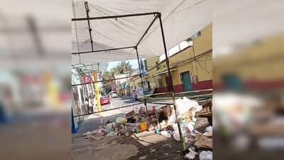 URGENTE: Entre montones de basura dejan un cuerpo embolsado en el Barrio Bravo